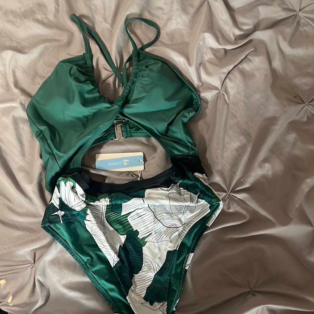 CUPSHE one piece midi size L